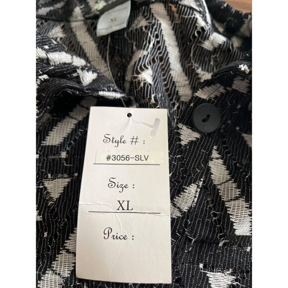 Damee Inc long sleeved button front flared bottom jacket size XL - Picture 5 of 9